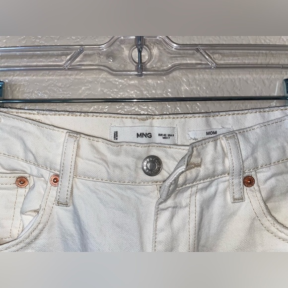 MANGO "Mom" White Denim Jeans (size 8) - Picture 3 of 5